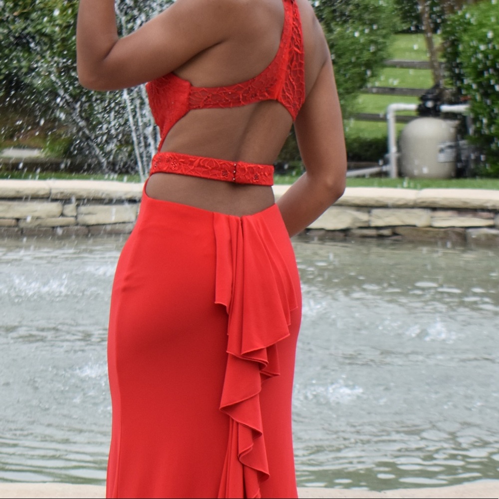 Formal Dress - Picture 3 of 4